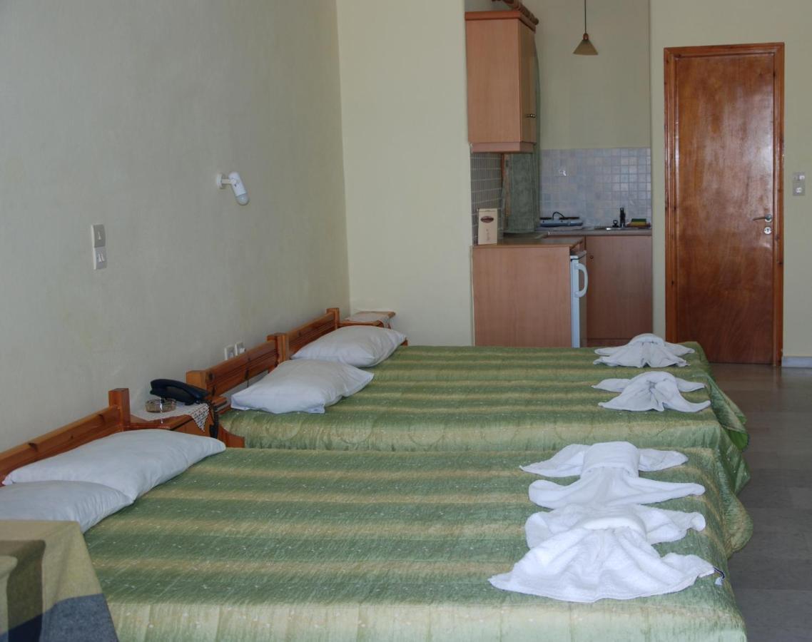 Koulas Pension - Red Lake Agios Prokopios  Exterior photo