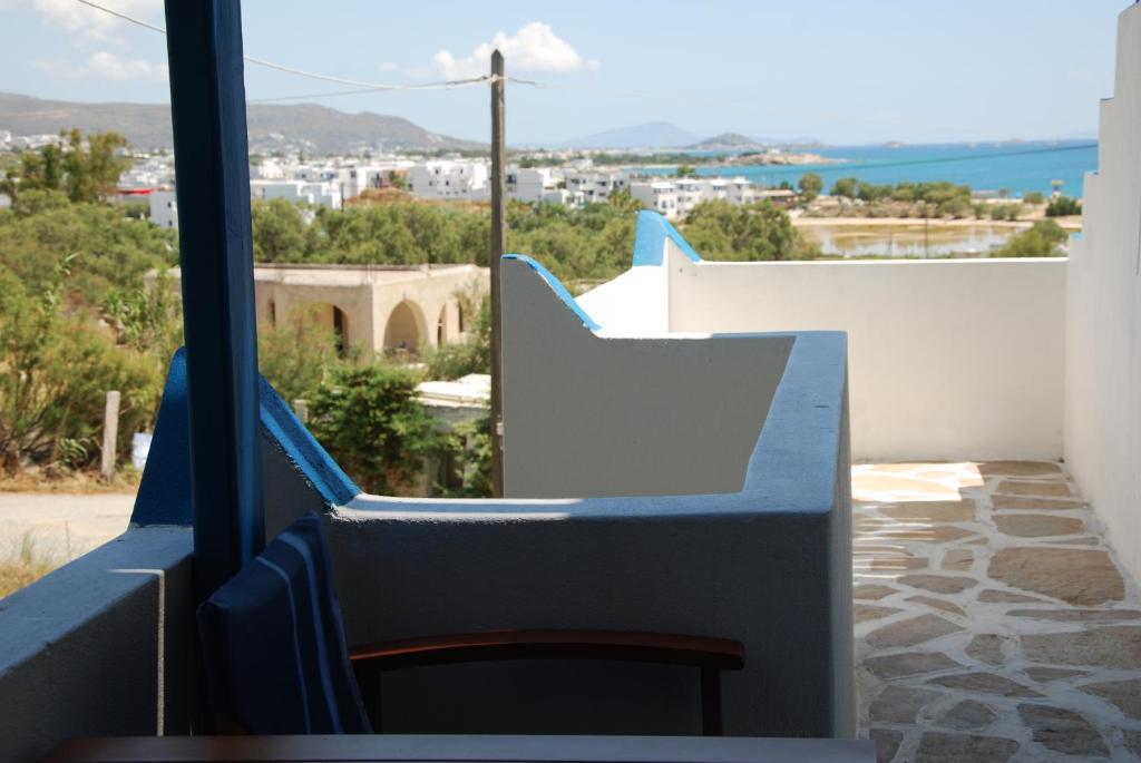 Koulas Pension - Red Lake Agios Prokopios  Room photo